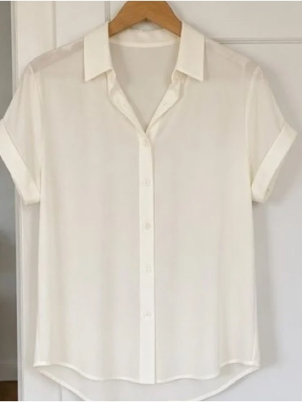Classic Short-Sleeve Men's Button-Up Shirt in Cream
